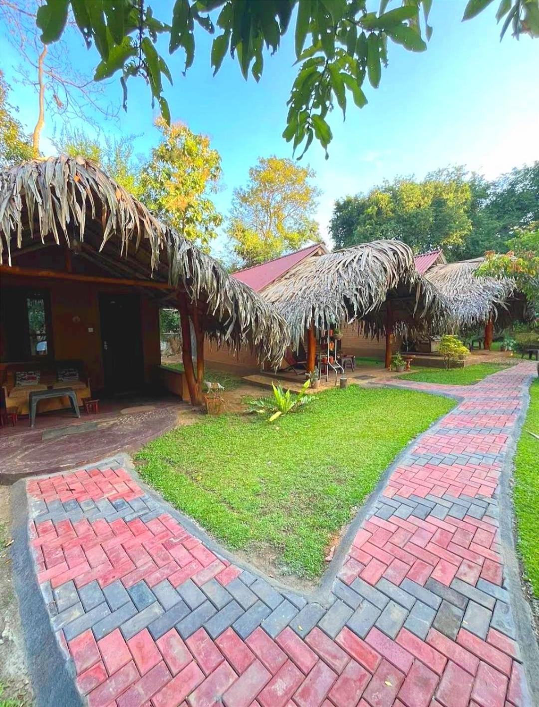 Hasthi Safari Cottage Udawalawe Exterior foto